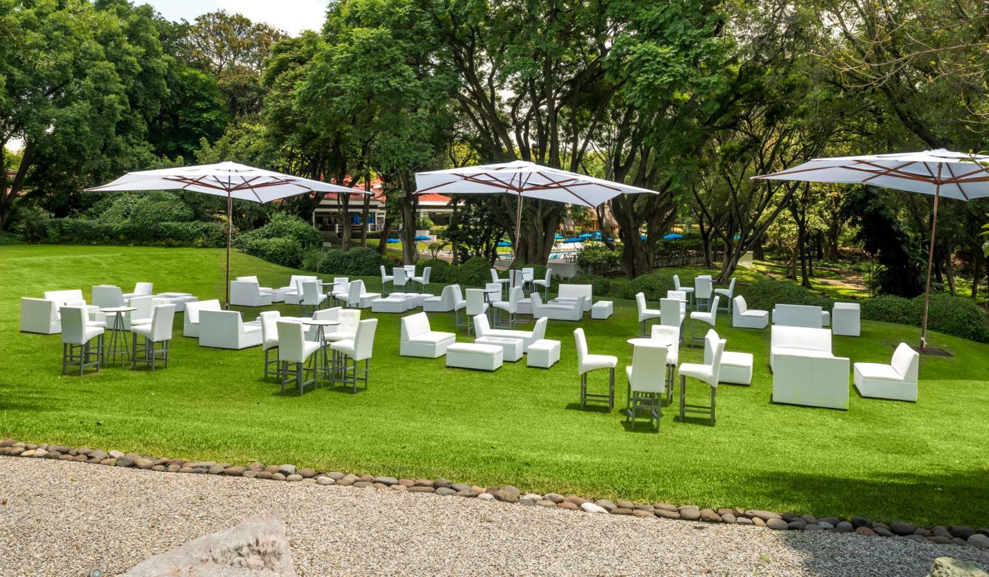 Grand Fiesta Americana Sumiya Cuernavaca Exterior photo The lawn at the San Ángel Inn